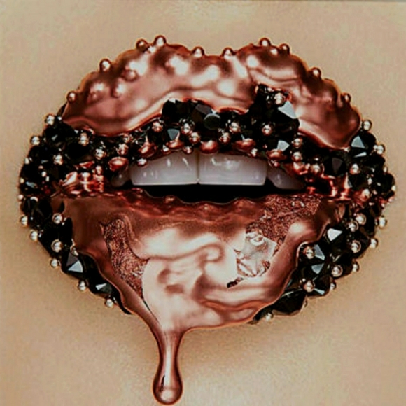 PINK Victoria's Secret Rose Gold Logo Metallic Cropped Sweatshirt Size: XS NWT - Picture 2 of 10